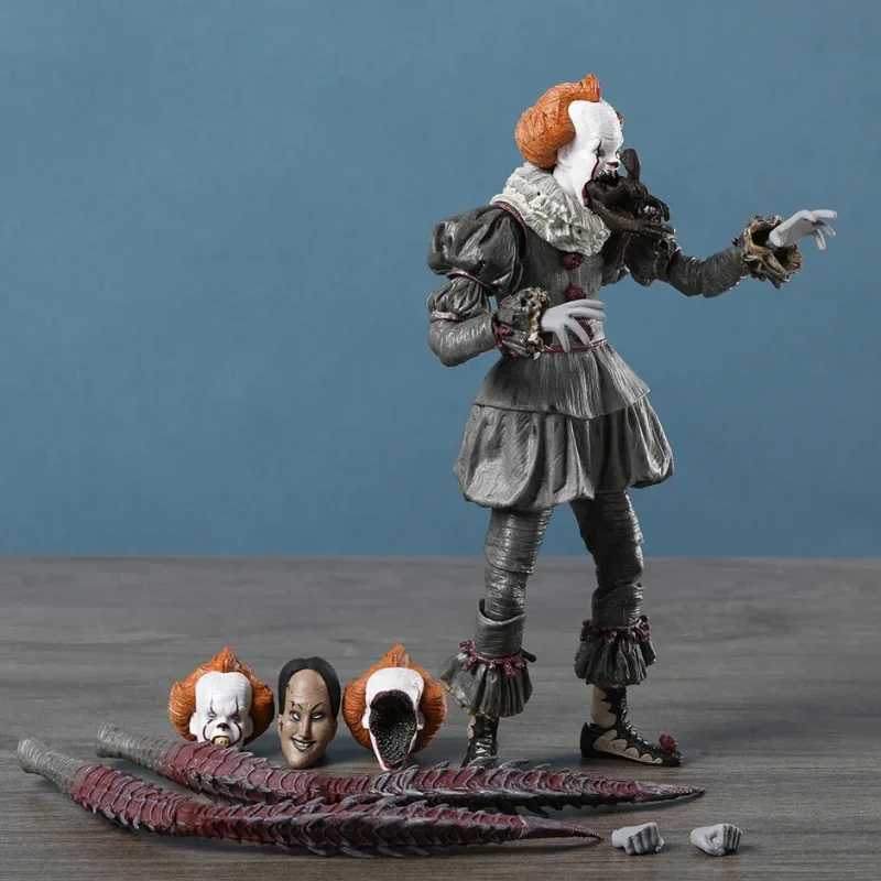 NECA Pennywise the Clown Figure 1
