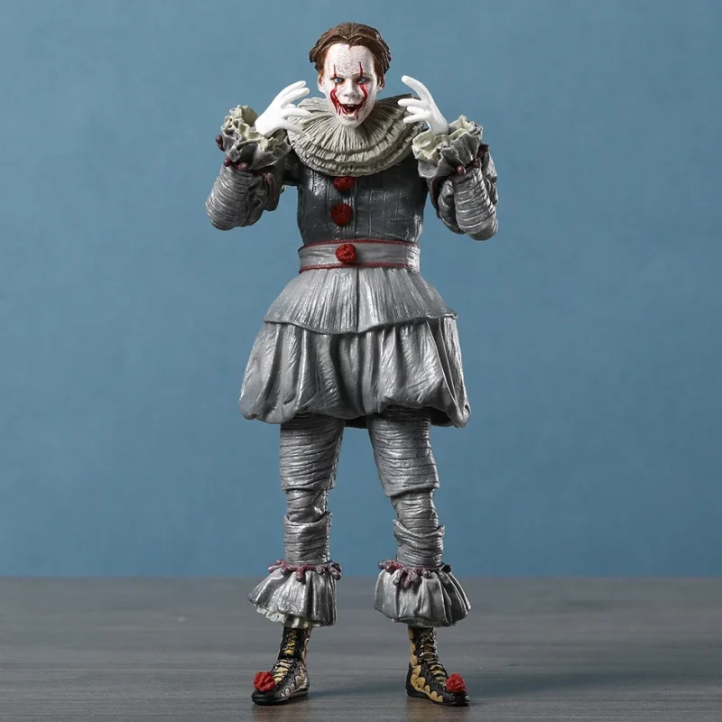 NECA Pennywise the Clown Figure 6