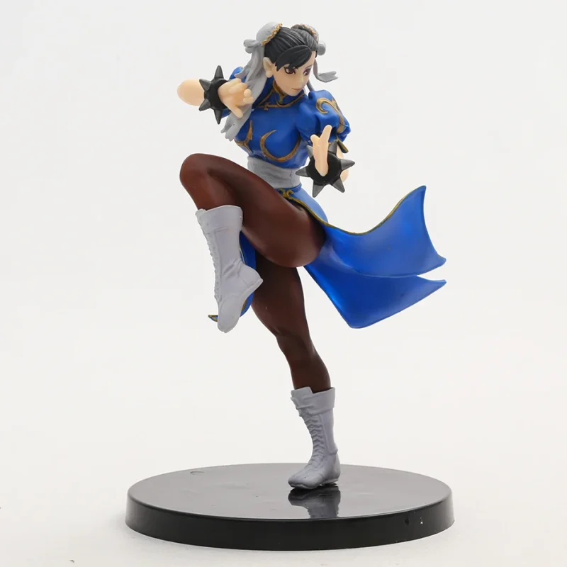 Street Fighter Chun-Li Figurine 4